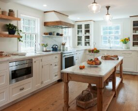 138-04 ISLAND and RANGE HOOD Wood : Reclaimed Chestnut; Stain Color : Natural; Door Style : Newport; Face Frame : Square Inset; PERIMETER Wood : Maple; Paint Color :...