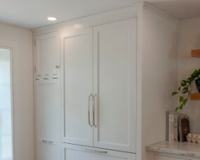 138-05 Wood : Maple; Paint Color : Greek Villa; Door Style : Newport; Face Frame : Square Inset