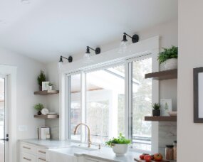 140-03 PERIMETER Wood : Maple; Paint Color : Pure White; Door Style : Newport; Face Frame : Beaded Inset