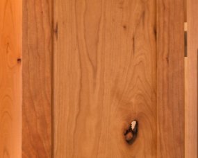 44-10 Wood : Knotty Cherry; Finish : Nutmeg; Door Style : Old Cupboard; Face Frame : Square Inset