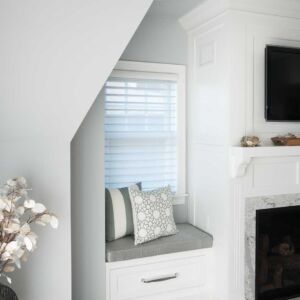 Window Seat 24 Window Seat 24