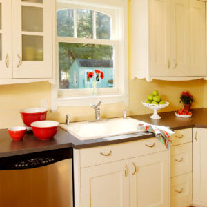 Kitchen Cabinetry 04-03 Kitchen Cabinetry 04-03